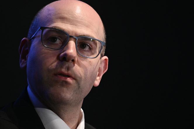 Le conseiller économique de Donald Trump, Stephen Miran, à Washington, le 30 avril 2025.