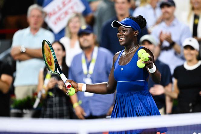 Victoria Mboko après sa victoire contre Elena Rybakina en demi-finales du Masters 1000 de tennis de Montréal, mercredi 6 août 2025. 