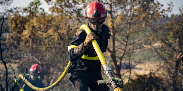 En direct, incendie dans l’Aude : le feu est désormais « fixé » mais il ne sera pas éteint avant plusieurs jours