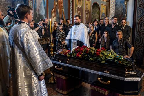 Lors des funérailles de Viktoria Roshchyna, au monastère Saint-Michel-au-Dôme-d’Or de Kiev, le 8 août 2025.