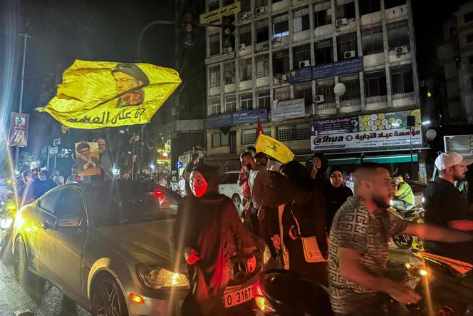 Des partisans du Hezbollah libanais, lors d’un rassemblement pour protester contre l’approbation par le gouvernement d’un plan de désarmement du mouvement, dans la banlieue sud de Beyrouth, le 7 août 2025. 