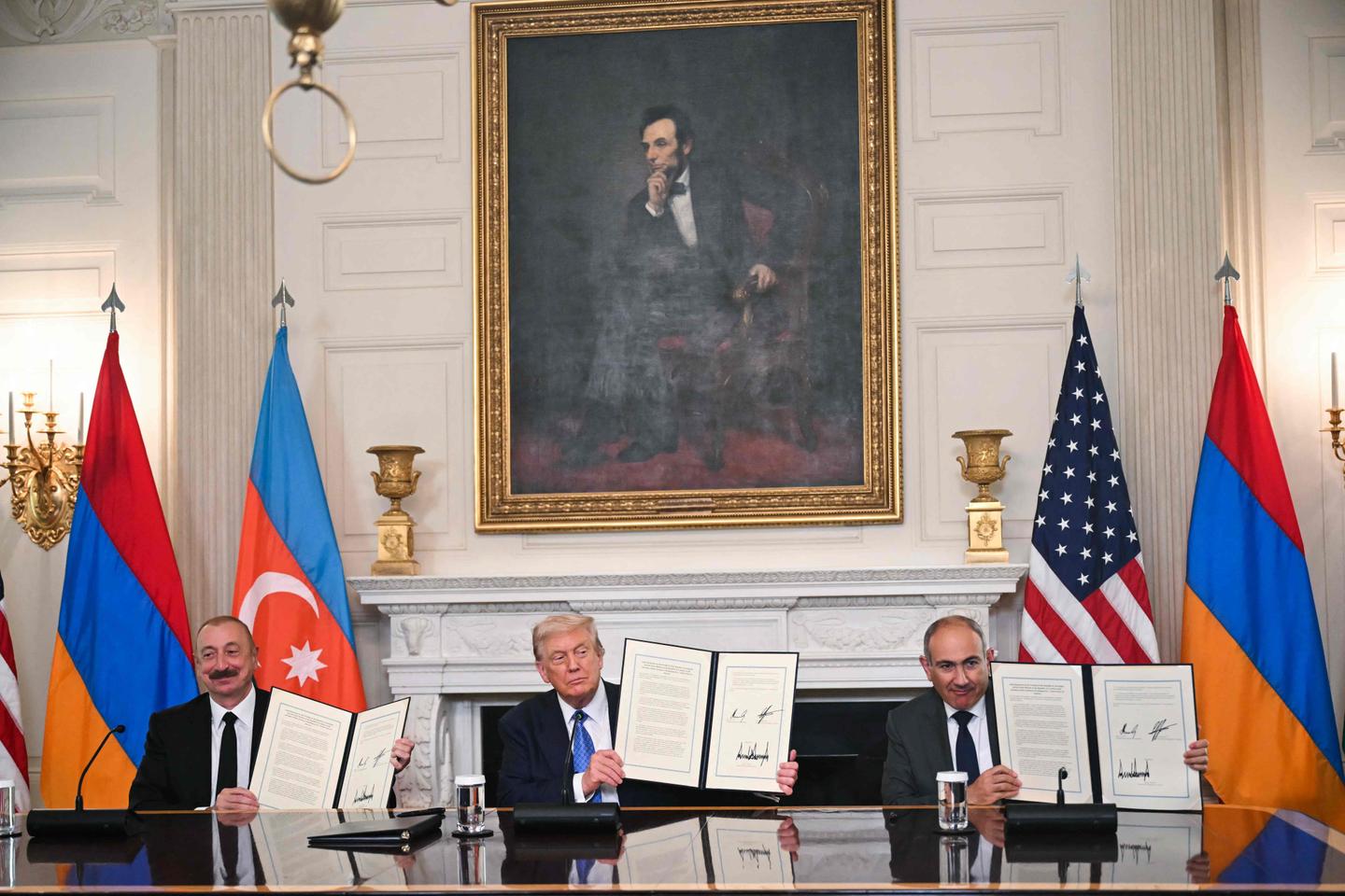 ArmÃ©nie-AzerbaÃ¯djanÂ : Donald Trump empiÃ¨te sur le prÃ© carrÃ© de Vladimir Poutine