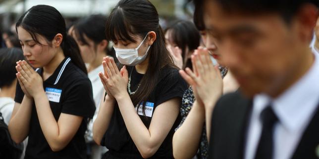 A Nagasaki, la cloche restaurée de la cathédrale sonne pour commémorer les quatre-vingts ans de la bombe atomique