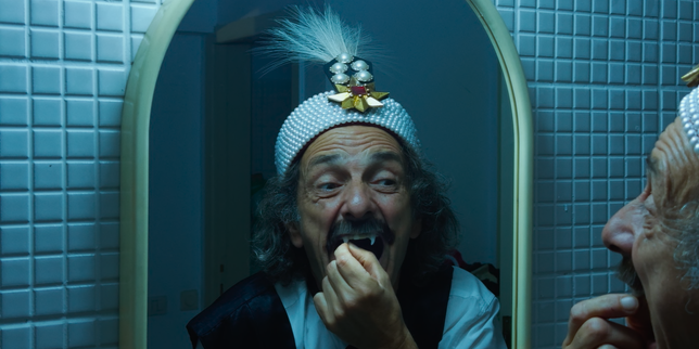 Au Festival de Locarno, « Dracula », le film ravageur de Radu Jude sur l’IA