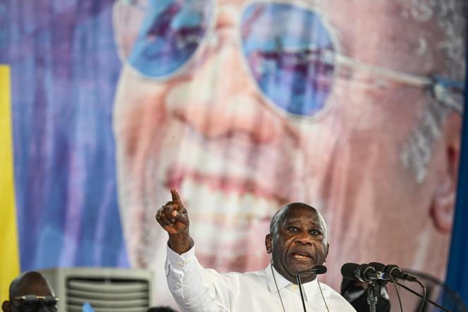 Laurent Gbagbo, ancien président de la Côte d’Ivoire, est présent à la fête de la Renaissance à Dabou, le 12 avril 2025. 