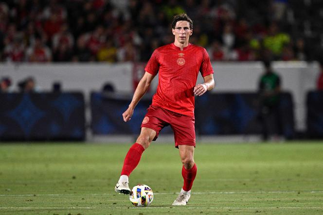 Illia Zabarnyi lors d’un match amical entre Bournemouth et Arsenal au Dignity Health Sports Park, le 24 juillet 2024 à Carson, en Californie.