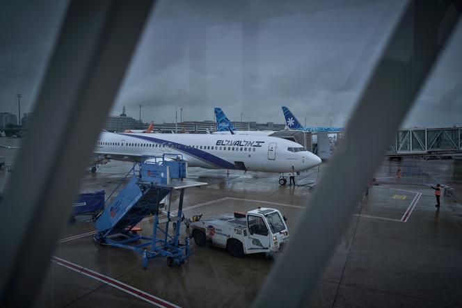 Un avion de la compagnie israélienne El Al au terminal 2 de l’aéroport Roissy - Charles-de-Gaulle, le 12 mai 2025. 