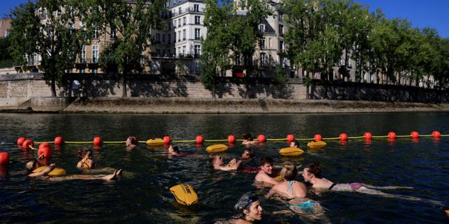 Baignade dans la Seine : près de 100 000 baigneurs, annonce Anne Hidalgo, qui prolonge l’ouverture