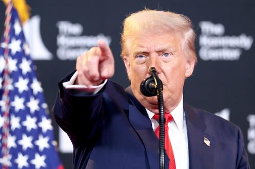 Le président Donald Trump répondant à des questions au Kennedy Center de Washington DC, le 13 août 2025.