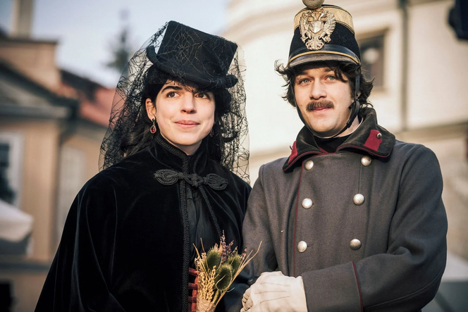Antonie Formanova (Zdenka Havlickova) et Daniel Kadlec (Guido Battaglia), dans « Fille de la nation », réalisée par Cristina Grosan et Matej Chlupacek.