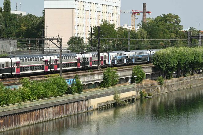 L’endroit où ont été découverts les quatre corps dans la Seine, à Choisy-le-Roi (Val-de-Marne) , le 14 août 2025.