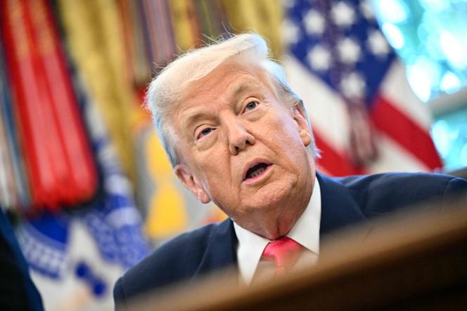 Le président américain, Donald Trump, dans le bureau Ovale, à la Maison Blanche, à Washington, le 14 août 2025.