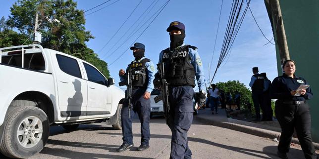 Au Honduras, l’état d’urgence en vigueur depuis 2022 a entraîné des violences et des abus de pouvoir, selon une ONG thumbnail