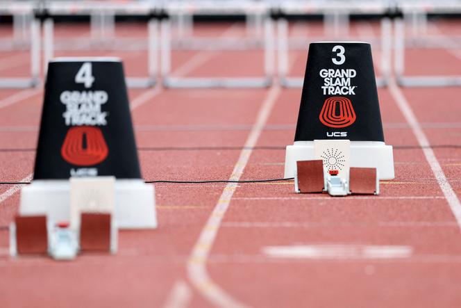 Des blocs sont placés sur la piste le premier jour de la piste du Grand Chelem au Franklin Field, à Philadelphie, aux États-Unis, le 31 mai 2025.