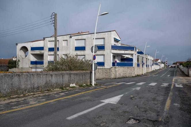 Appartements fermés hors saison, sur l’Ile d’Oléron (Charente-Maritime), le 7 mars 2024.