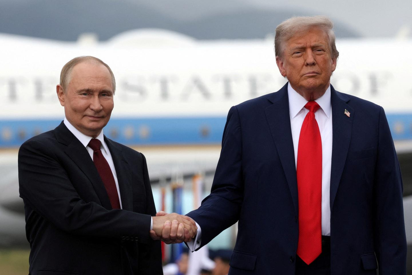 VIDÉO | Sommet Poutine-Trump : les temps forts de la conférence de presse des deux chefs d’Etat sur la guerre en Ukraine