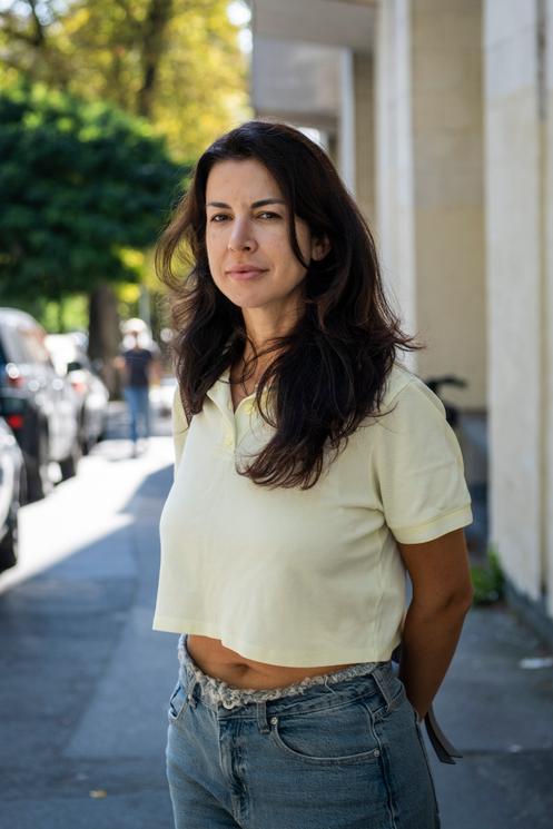 Natalia, 34 ans, manager dans une entreprise d’informatique, dans une rue de Kiev, le 16 août 2025.