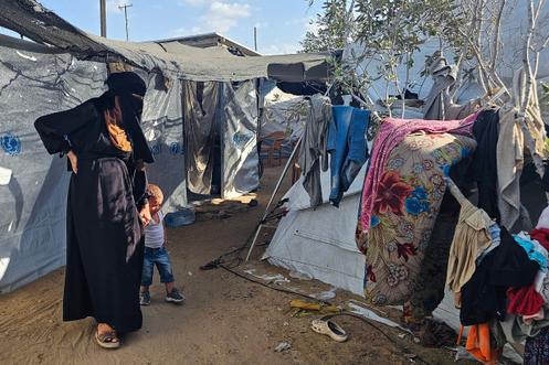 Een zwangere vrouw in een Palestijns vluchtelingenkamp in Khan Younis, 17 augustus 2025.