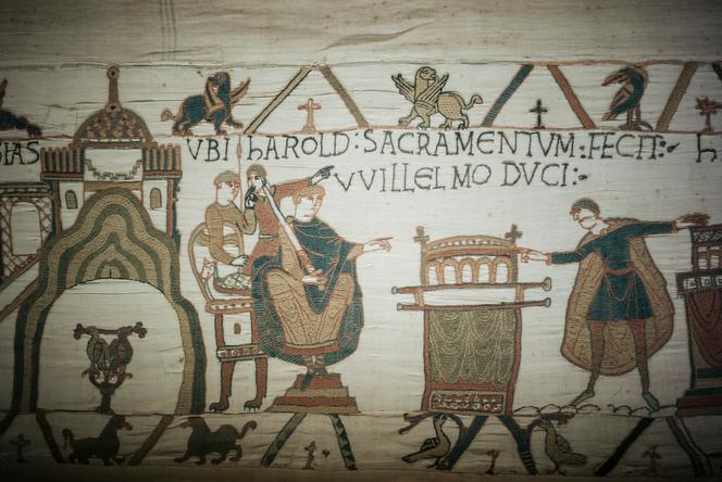 Un détail de la tapisserie de Bayeux (XIᵉ siècle), à Bayeux (Normandie),en septembre 2019.