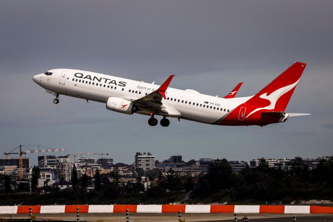 Un Boeing 747 de Qantas Airways décolle de l’aéroport international de Sydney, le 18 août 2025.