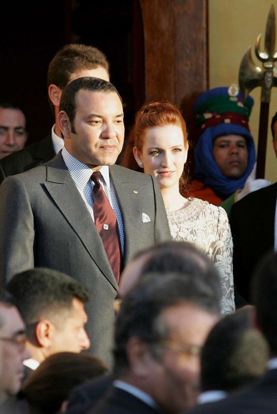 Le roi du Maroc, Mohammed VI, et sa femme d’alors, Lalla Salma, au Théâtre royal de Marrakech, le 17 janvier 2005.