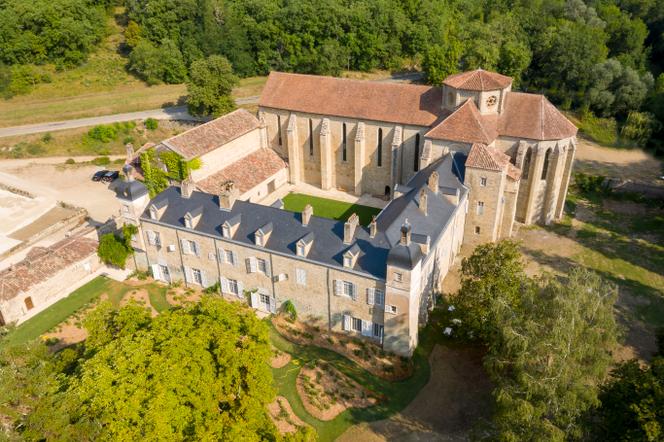 L’abbaye Notre-Dame de Beaulieu-en-Rouergue (Tarn-et-Garonne), vue d’un drone, en juillet 2022.