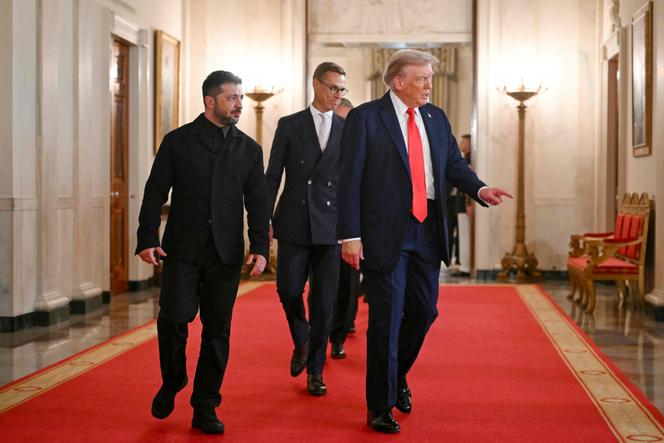 Volodymyr Zelensky et Donald Trump, à la Maison Blanche, à Washington, le 18 août 2025. 