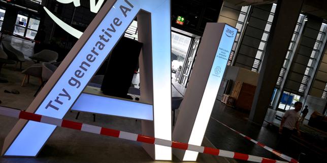 Le stand Amazon Web Services à la Hannover Messe, l’une des plus grandes foires industrielles du monde, à Hanovre, en Allemagne, le 30 mars 2025.