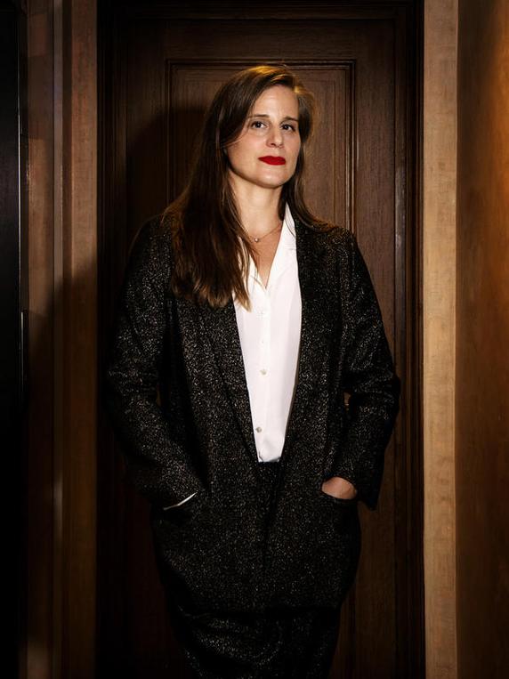 L’écrivaine américaine Lauren Groff, à Vincennes (Val-de-Marne), en septembre 2024.