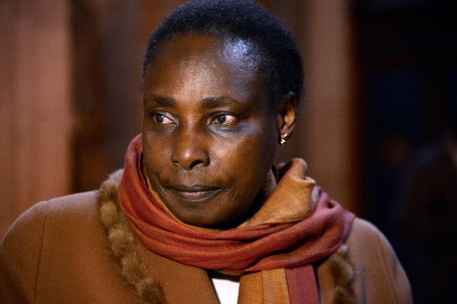 Agathe Habyarimana, la veuve du président rwandais dont l’assassinat a déclenché le génocide de 1994, au Palais de justice de Paris, le 30 avril 2014. 