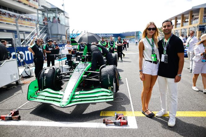 L’entrepreneur Bijan Tehrani, cofondateur de Stake et de Kick, lors du Grand Prix de Miami .