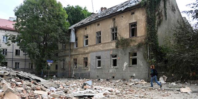En direct, guerre en Ukraine : des tirs d’artillerie russe dans l’oblast de Kherson font un mort et deux blessés