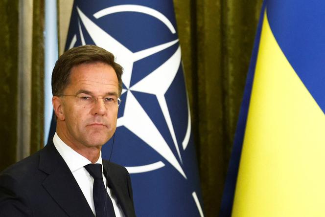 Le secrétaire général de l’OTAN, Mark Rutte, lors d’une conférence de presse avec le président ukrainien, Volodymyr Zelensky, à Kiev, le 22 août 2025.