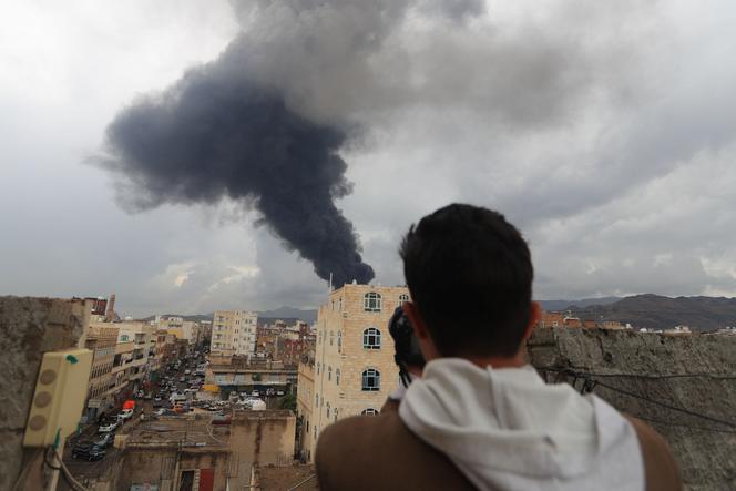 Vue de la capitale du Yémen, Sanaa, après les bombardements menés par Israël, le 24 août 2025.