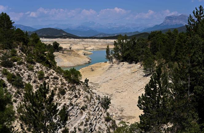 Le Réservoir de Mediano, dans le nord-est de l'Espagne, affecté par la Sécheresse, le 24 AOût 2025.