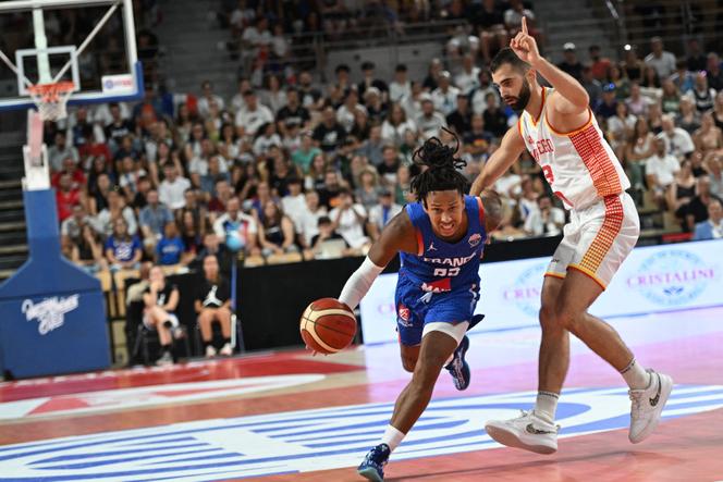 Matthew Strazel lors du match de préparation à l’Euro 2025 de basket entre la France et le Monténégro à Mouilleron-le-Captif (Vendée), le 4 août 2025.