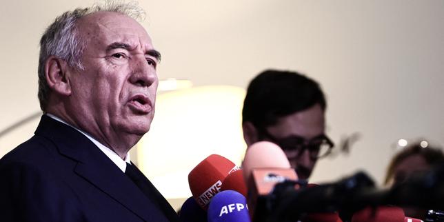 François Bayrou en conférence de presse lundi, face aux risques de censure du budget 2026 et à des appels aux blocages