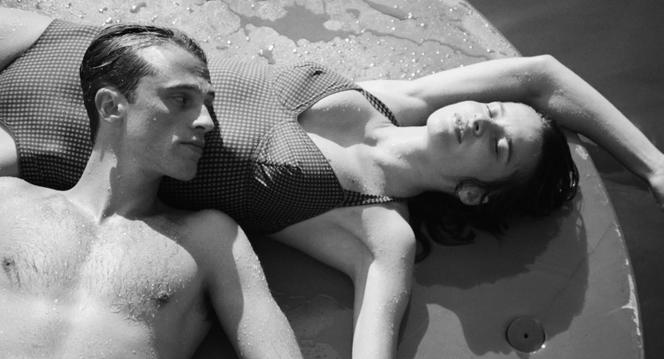 Benjamin Voisin et Rebecca Marder dans « L’Etranger », de François Ozon.