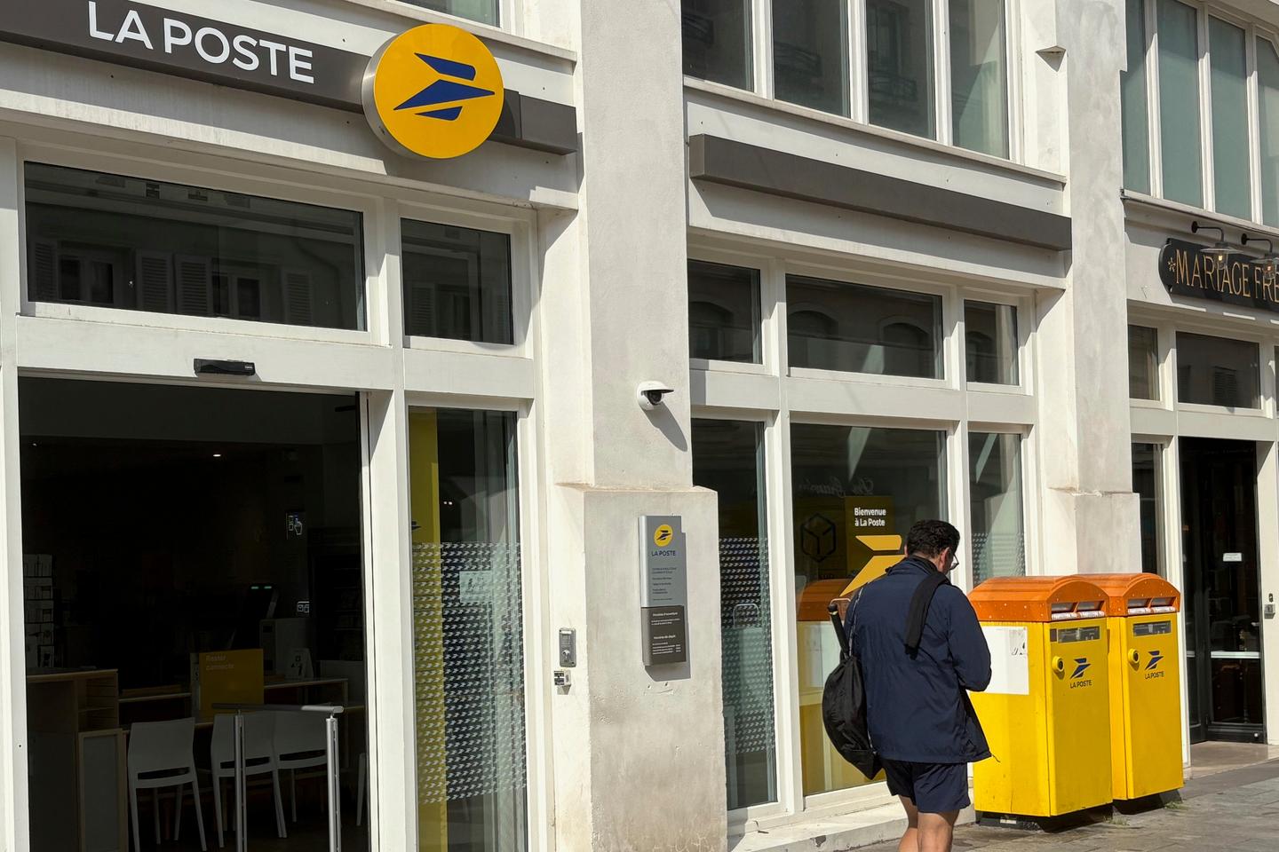 Postal traffic to US plunges after 88 operators suspend services over Trump tariffs