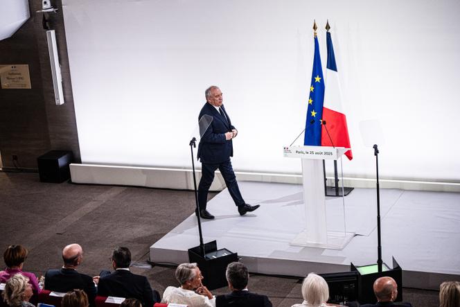 Le premier ministre, François Bayrou, lors de sa conférence de presse au sujet de son budget pour 2026, à Paris, le 25 août 2025.