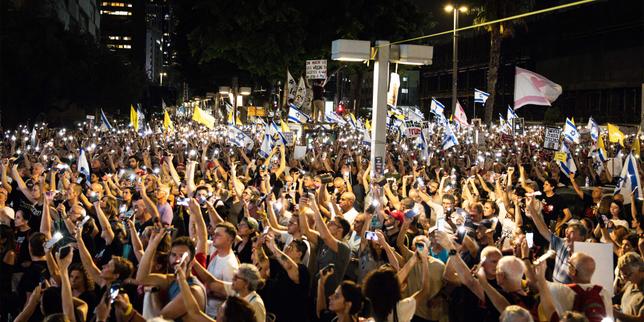 Israël : les images des manifestations d’ampleur pour un accord sur les otages