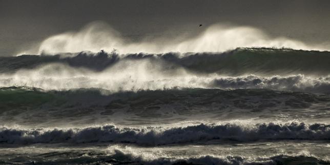 Une houle « cyclonique » avec des vagues de 5 mètres attendues sur la façade atlantique