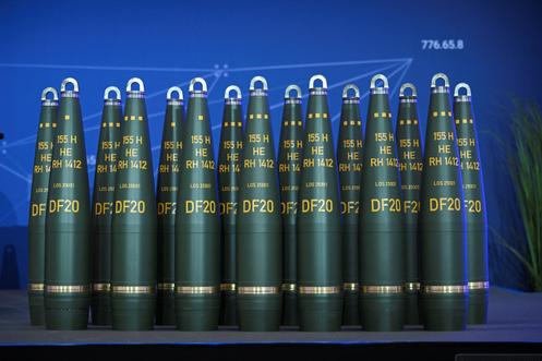 Des munitions sont exposées lors de l’inauguration d’une usine d’artillerie du fabricant de munitions Rheinmetall, à Unterlüss, en Allemagne, le 27 août 2025.