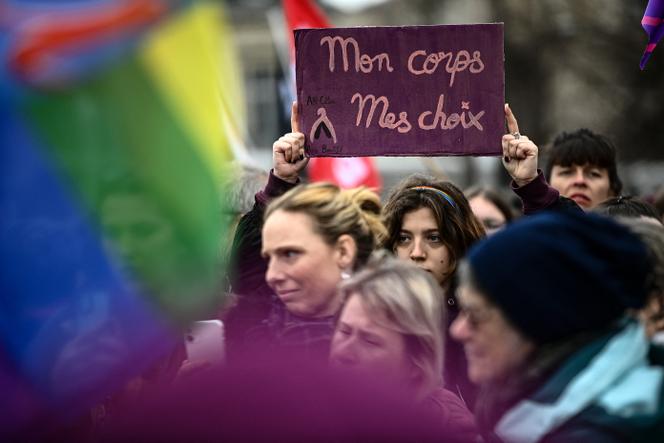 Lors d’une marche dans le cadre de la Journée internationale des droits des femmes, à Bordeaux, le 8 mars 2024.