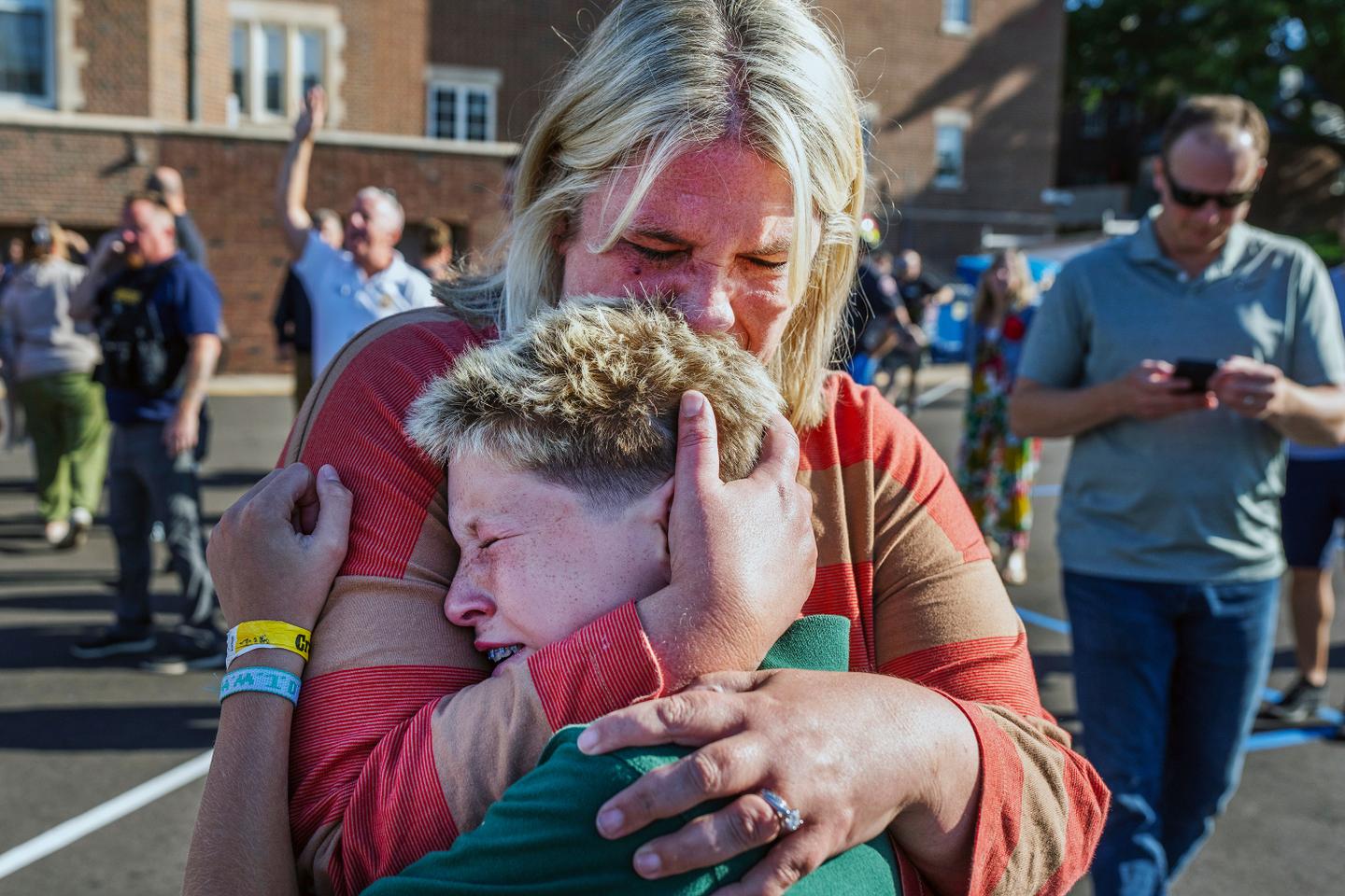 Gunman kills 2 children in Minneapolis church, injures 17 people