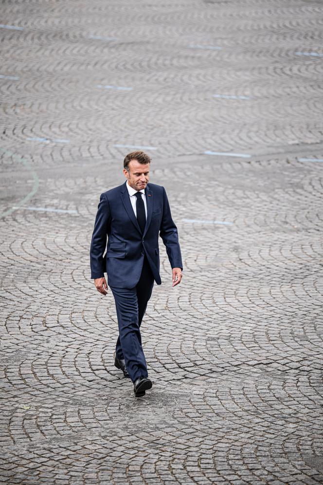 Le chef de l’Etat, Emmanuel Macron, en marge du défilé du 14-Juillet, à Paris, le 14 juillet 2025.