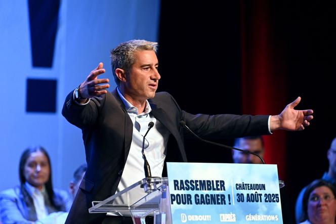 François Ruffin à Châteaudun (Eure-et-Loir), le 30 août 2025.