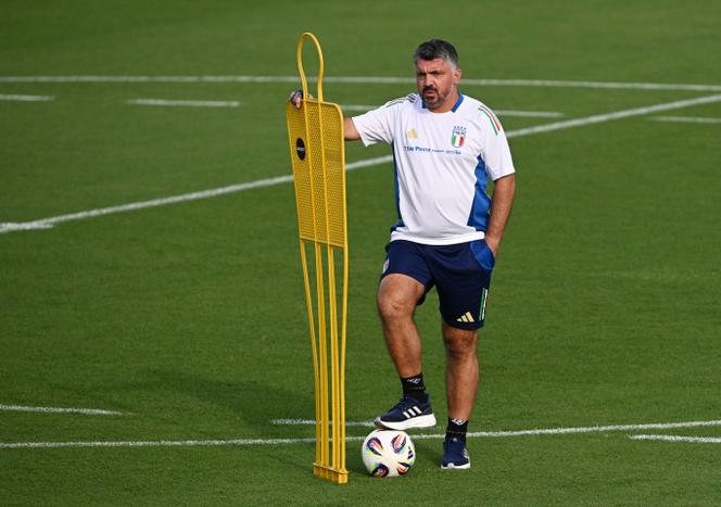 جيانارو غاتوزو خلال تدريب المنتخب الإيطالي في كوفرشيانو، 1 سبتمبر 2025