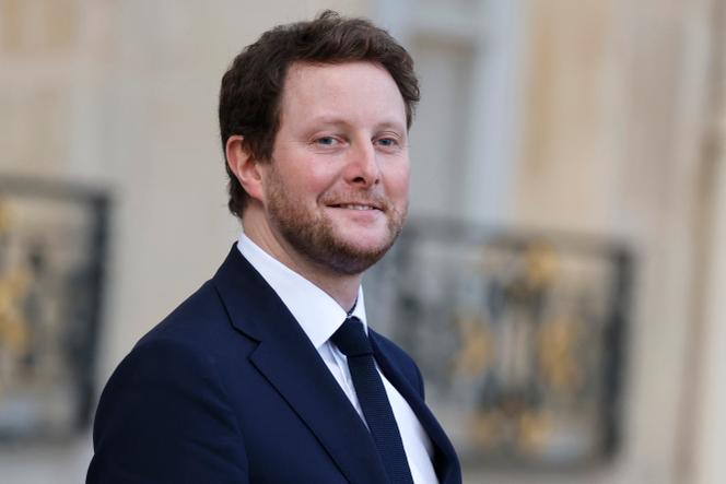 Clément Beaune, à Paris, en décembre 2023. Il était alors ministre délégué chargé des transports.