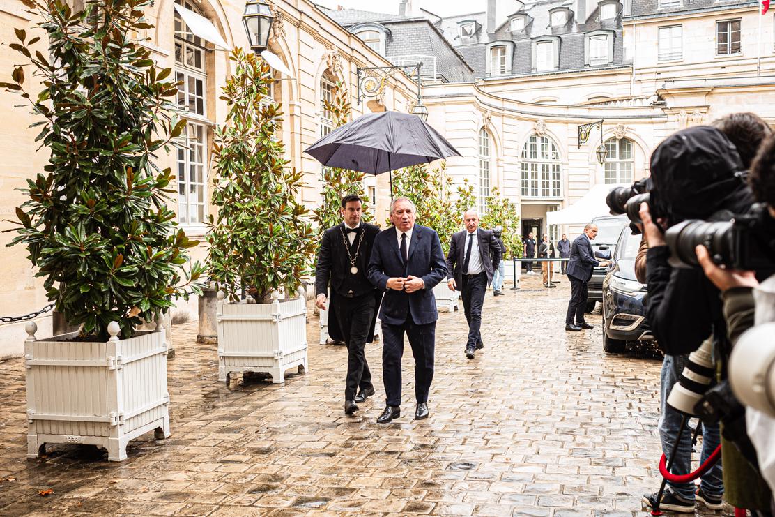 Vote de confiance : François Bayrou se dit « prêt à examiner toute solution » autre que la suppression des jours fériés